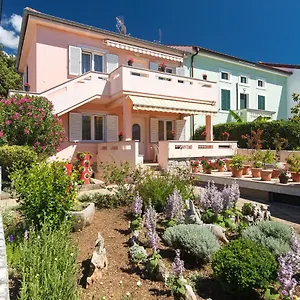 Oleander Apartment