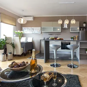 Violic Apartment